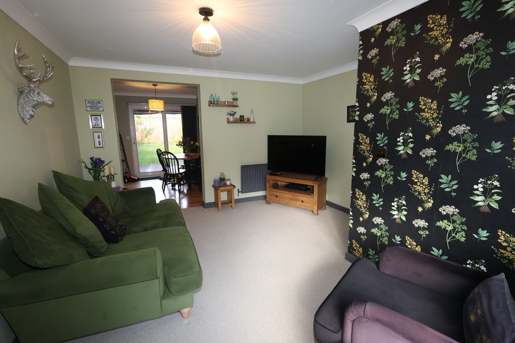 Lounge- click for photo gallery